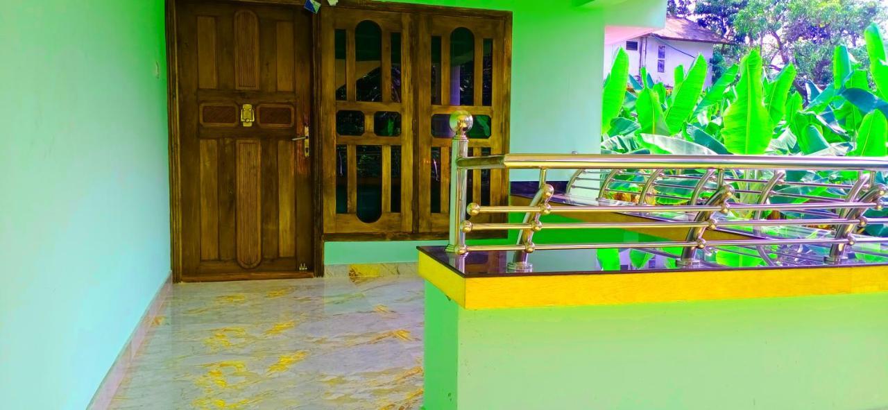 Empire Homestay Kalpetta Esterno foto
