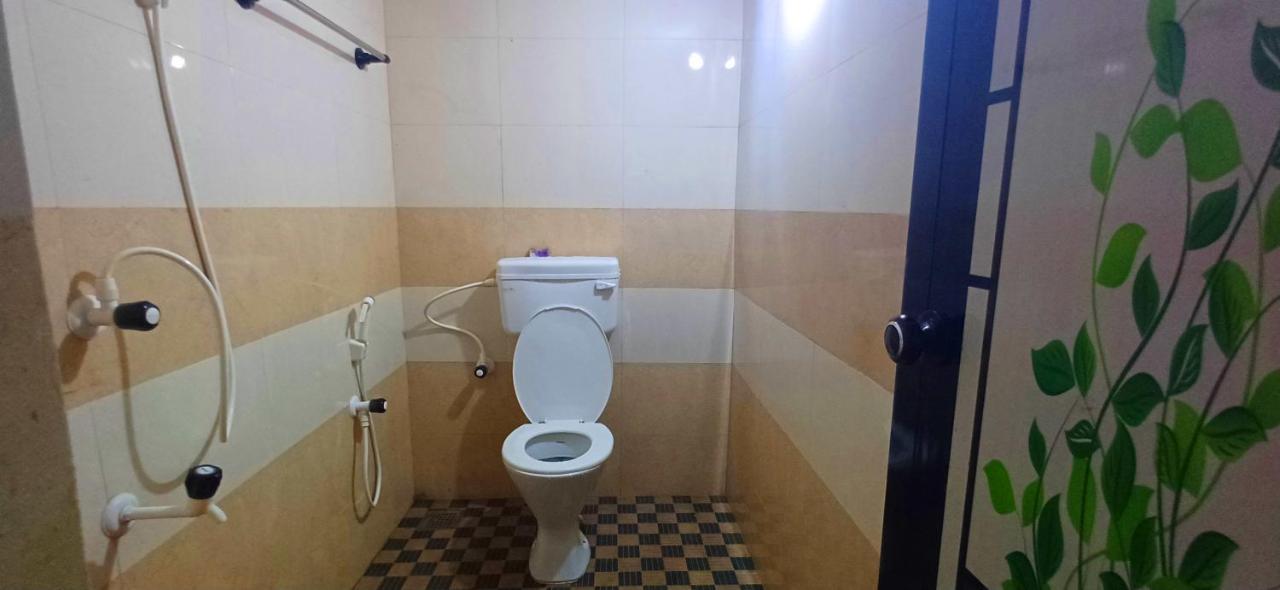Empire Homestay Kalpetta Esterno foto