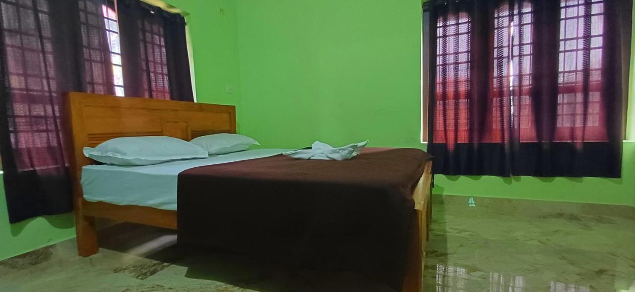 Empire Homestay Kalpetta Esterno foto
