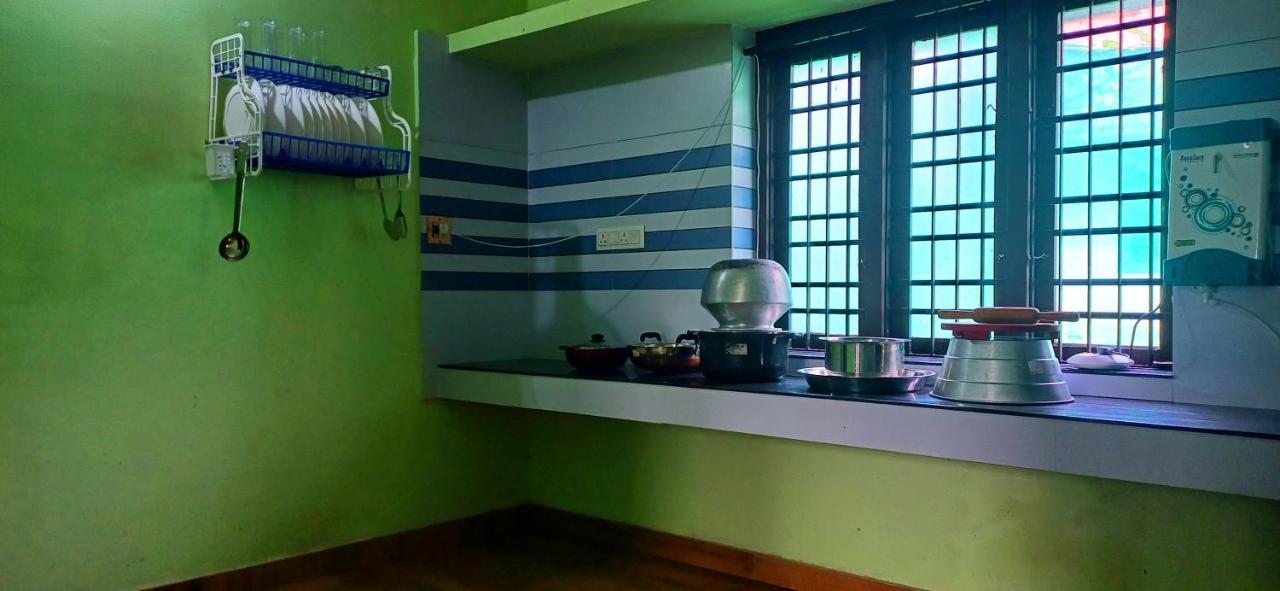 Empire Homestay Kalpetta Esterno foto