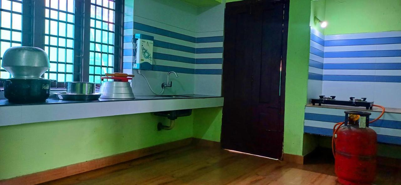 Empire Homestay Kalpetta Esterno foto