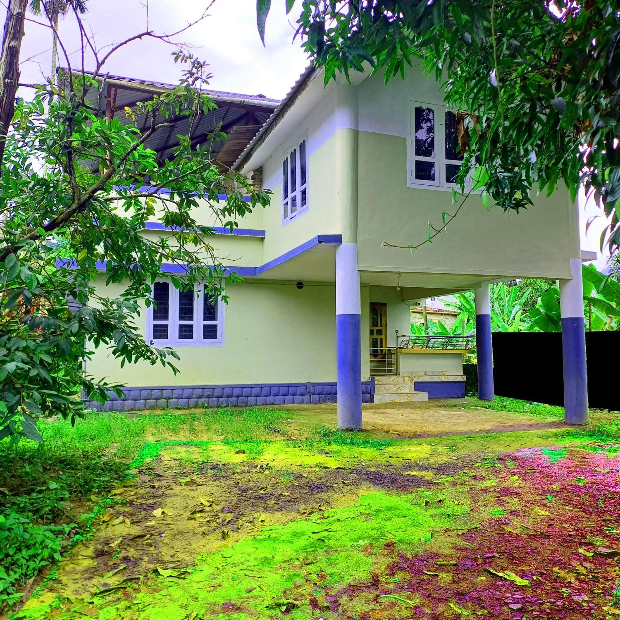 Empire Homestay Kalpetta Esterno foto